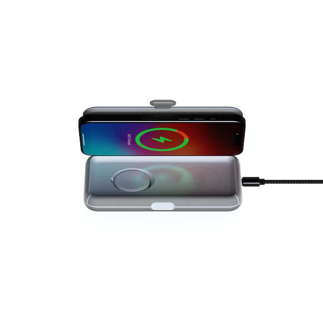 Xtorm Foldable Wireless Travel Charger 3-in-1